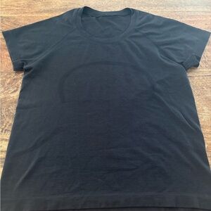 Lululemon Athletica Black Short Sleeve Tee